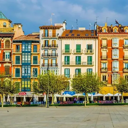 Acogedor Apartamento En El Corazon De Pamplona Exterior photo